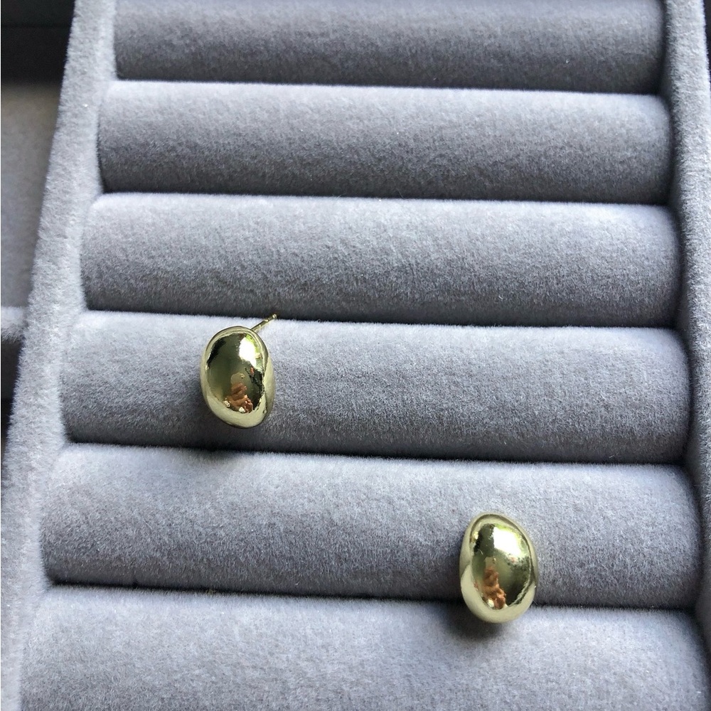 ✨Gold Stud Earrings